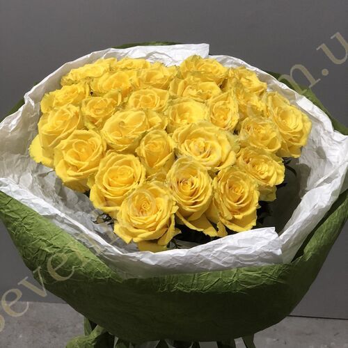 Букет з 25 жовтих троянд