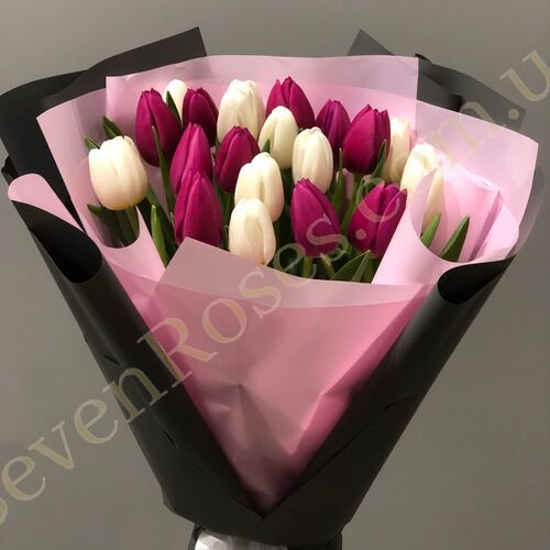 Букет з двох кольорів тюльпанів (19шт) в упаковці